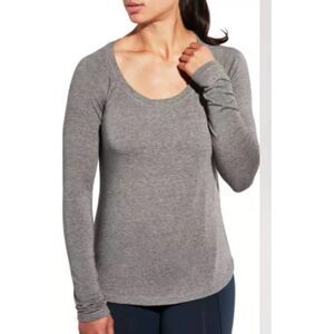 Calla by Carrie Underwood Flow Everyday Long Sleeve T Size M